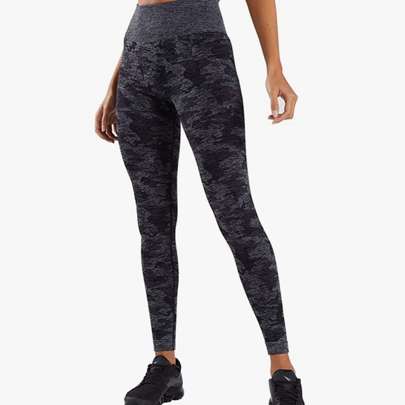 Seamless scrunched booty camo leggings - Picture 2 of 13